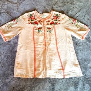 Sundance peasant Style peachy,pink shirt with beautiful floral Embroidery sz M